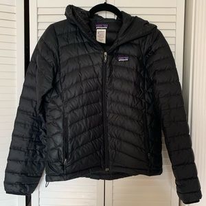 Patagonia Women’s Down Sweater Hoody (XS)